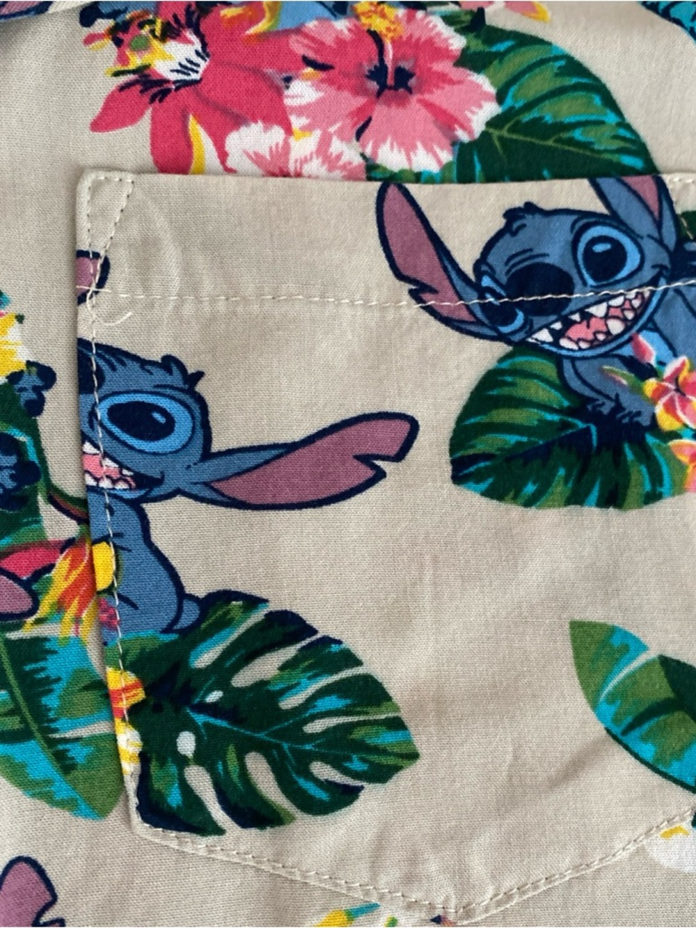 Disney Stitch Mens Short Sleeve Floral Tropical Button Shirt Medium - Picture 2 of 8